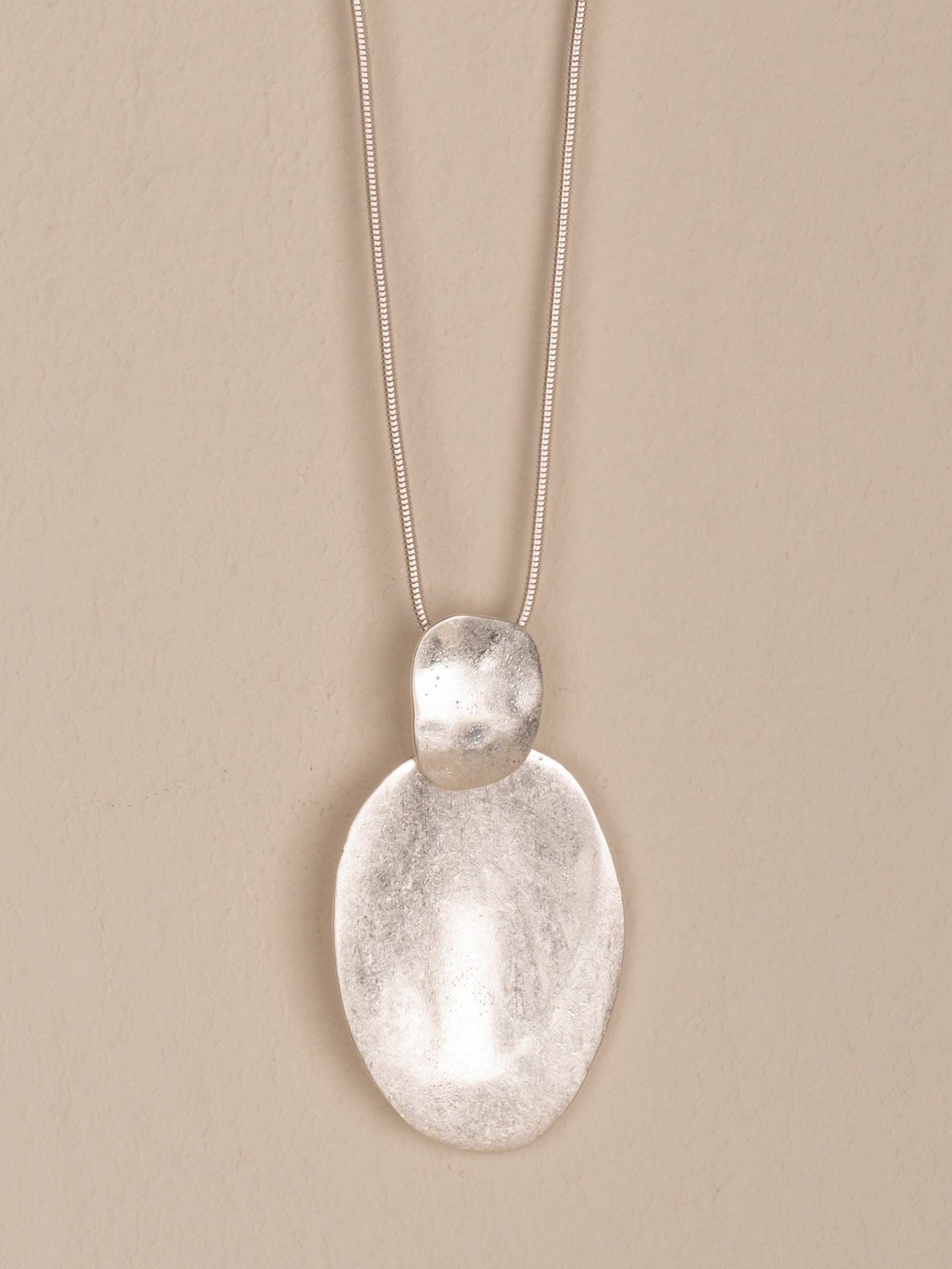 Necklace h25637-1