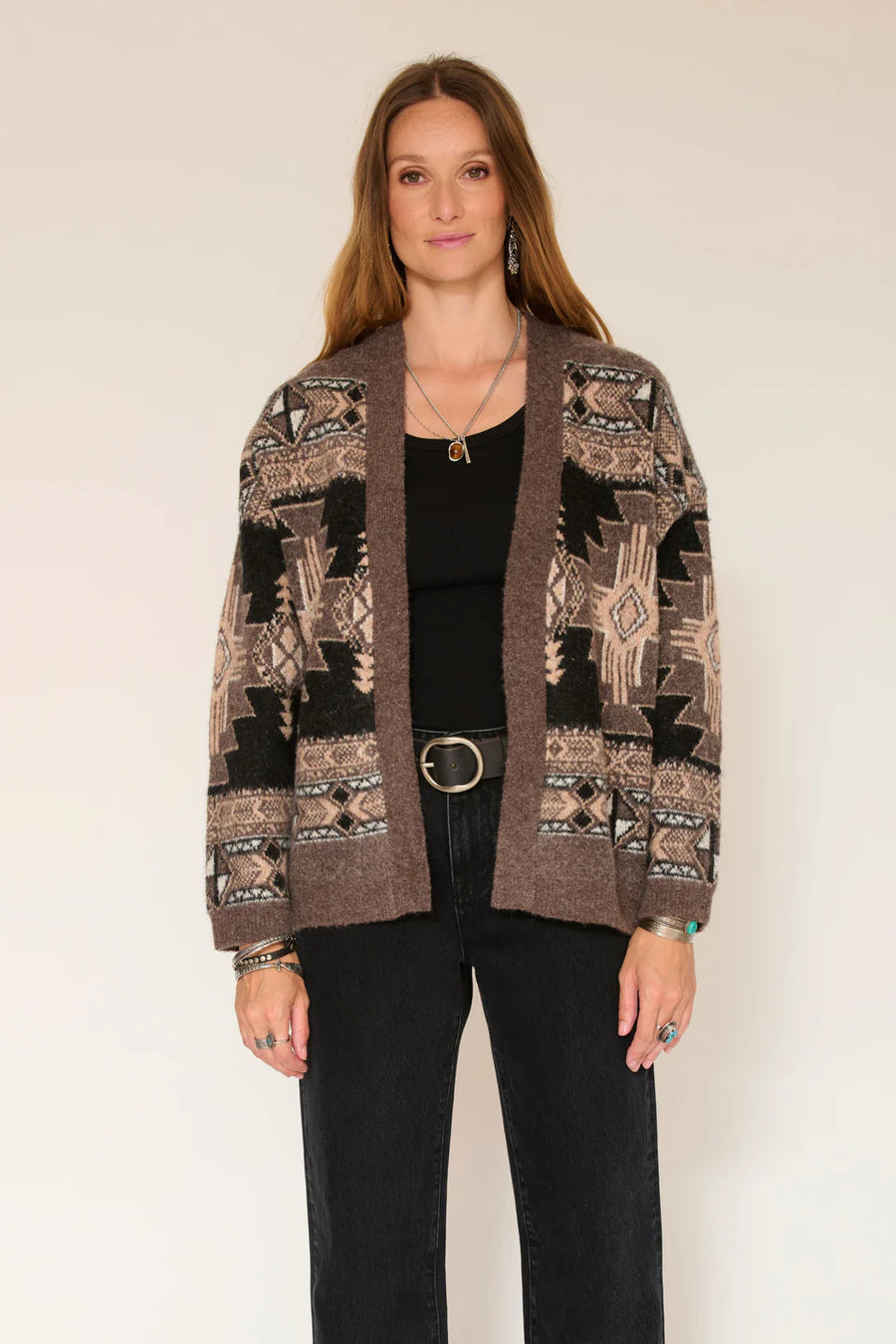 Pull 26w-kilou black