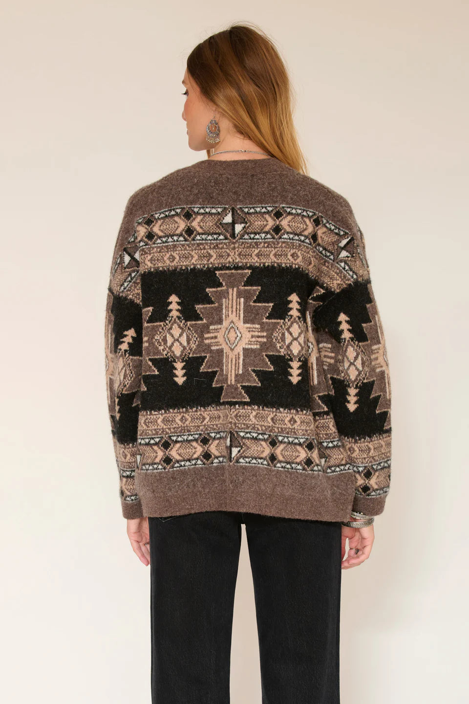 Pull 26w-kilou black