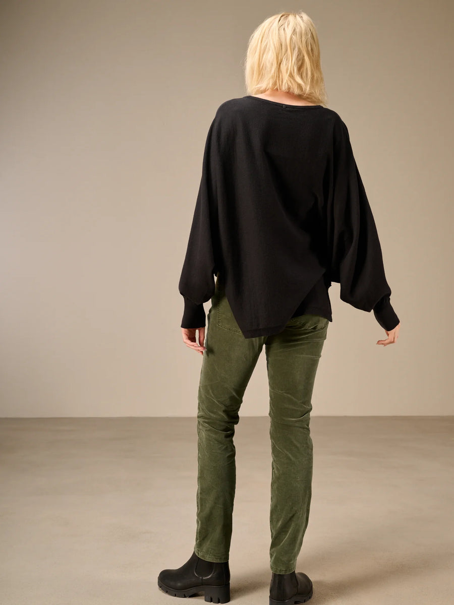 H26545 3 black